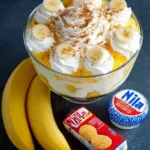 Delicious homemade banana pudding in a clear glass bowl